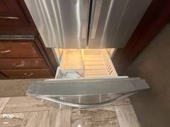 2018 Fleetwood Discovery LXE 40E, $ 178,000