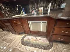 2018 Fleetwood Discovery LXE 40E, $ 178,000