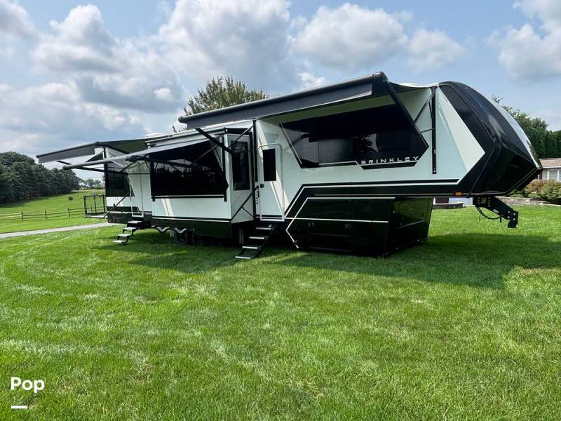 2025 Brinkley G4100, $ 163,500