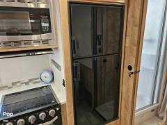 2019 Coachmen Leprechaun 319MB, $ 64,000
