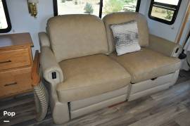 2005 Winnebago Journey 36G, $ 38,500