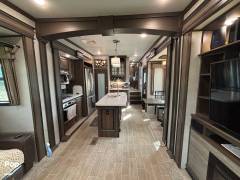 2019 Keystone Alpine 3501RL, $ 36,900