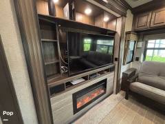 2019 Keystone Alpine 3501RL, $ 36,900