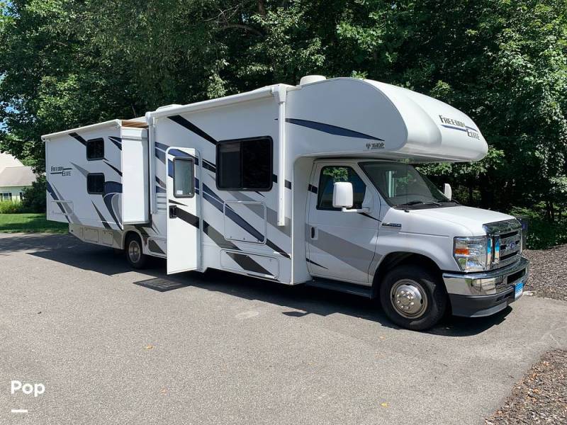 2021 Thor Motor Coach Freedom Elite 30FE, $ 55,000