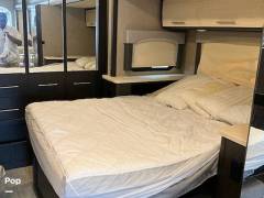 2019 Thor Motor Coach Vegas 25.6, $ 72,300