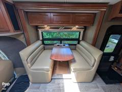 2018 Winnebago Cambria 30J, $ 68,900