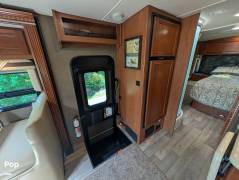 2018 Winnebago Cambria 30J, $ 68,900