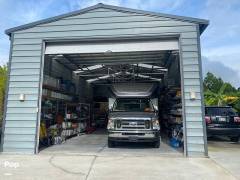 2018 Winnebago Cambria 30J, $ 68,900