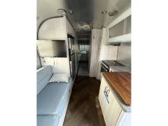 2023 Airstream International 25FB Twin, $ 92,200