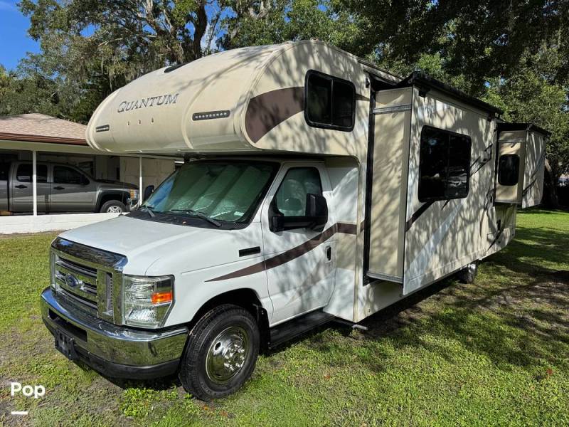 2017 Thor Motor Coach Quantum RQ29, $ 59,500