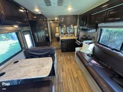 2017 Thor Motor Coach Quantum RQ29, $ 59,500