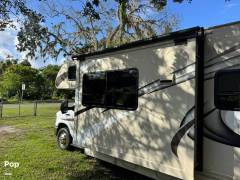 2017 Thor Motor Coach Quantum RQ29, $ 59,500