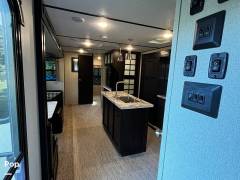 2018 Forest River Lacrosse Luxury Lite 3380IB, $ 27,500