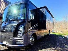 2023 Winnebago Adventurer 34W, $ 139,500