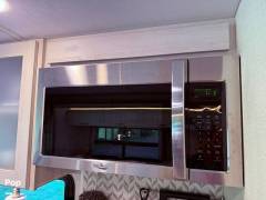 2023 Winnebago Adventurer 34W, $ 139,500
