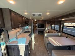 2022 Thor Motor Coach Miramar 37.1, $ 140,000