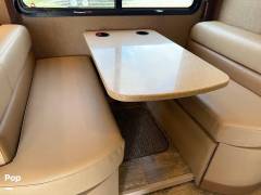 2016 Thor Motor Coach Chateau 35SB, $ 110,000