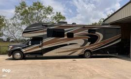 2016 Thor Motor Coach Chateau 35SB, $ 110,000