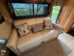 2016 Thor Motor Coach Chateau 35SB, $ 110,000