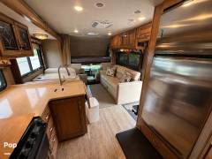 2016 Thor Motor Coach Chateau 35SB, $ 110,000