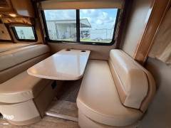2016 Thor Motor Coach Chateau 35SB, $ 110,000
