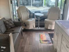 2019 Winnebago Intent 30R, $ 55,500