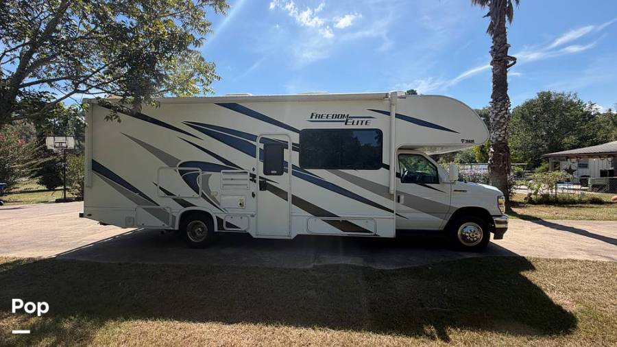 2021 Thor Motor Coach Freedom Elite 27FE, $ 52,300
