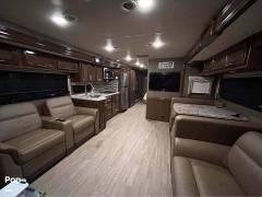 2020 Thor Motor Coach Challenger 35MQ, $ 96,900