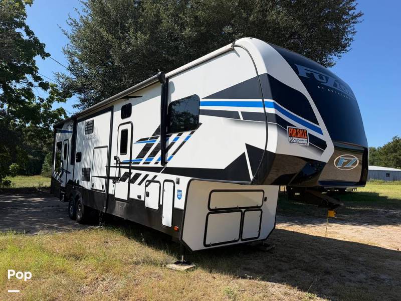 2022 Keystone Fuzion 379, $ 72,000