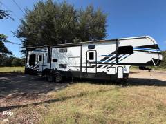 2022 Keystone Fuzion 379, $ 72,000