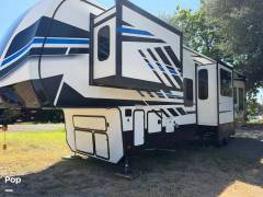 2022 Keystone Fuzion 379, $ 72,000