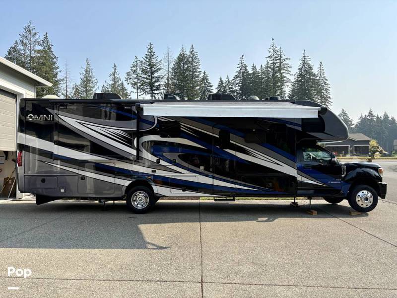 2023 Thor Motor Coach Omni BT36 4X4, $ 168,200