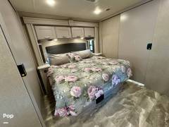 2023 Thor Motor Coach Omni BT36 4X4, $ 168,200