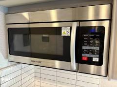 2023 Thor Motor Coach Omni BT36 4X4, $ 168,200