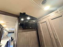 2021 Thor Motor Coach Palazzo 33.6, $ 184,000