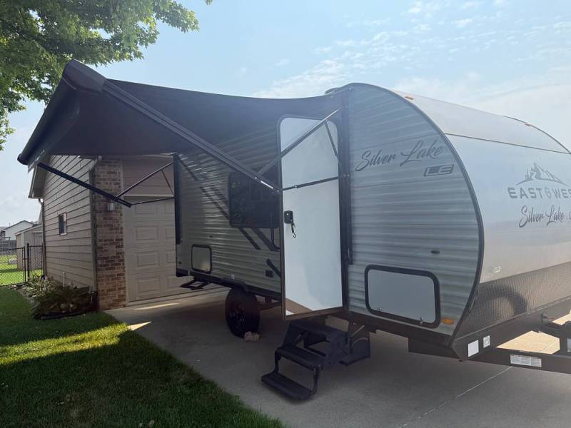 2024 East To West RV Silverlake 17BHLE, $ 18,000
