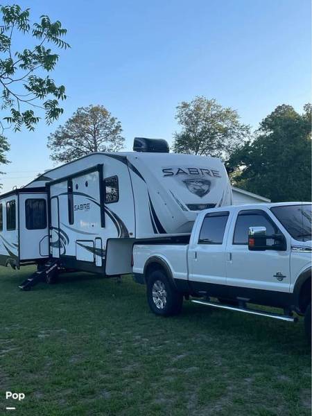 2019 Forest River Sabre 32DPT, $ 38,500
