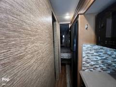2017 Newmar Canyon Star 3513, $ 76,500