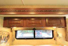 2016 Thor Motor Coach Hurricane 35C, $ 67,800