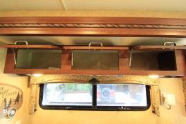 2016 Thor Motor Coach Hurricane 35C, $ 67,800