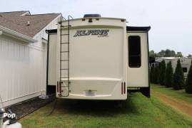 2015 Keystone Alpine 3011RE, $ 35,000