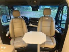 2025 Airstream Atlas Murphy Suite E1, $ 274,500