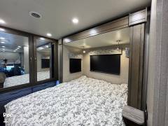 2021 Dynamax Isata 30FW 4x4, $ 174,900