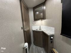 2021 Dynamax Isata 30FW 4x4, $ 174,900