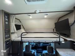 2021 Dynamax Isata 30FW 4x4, $ 174,900