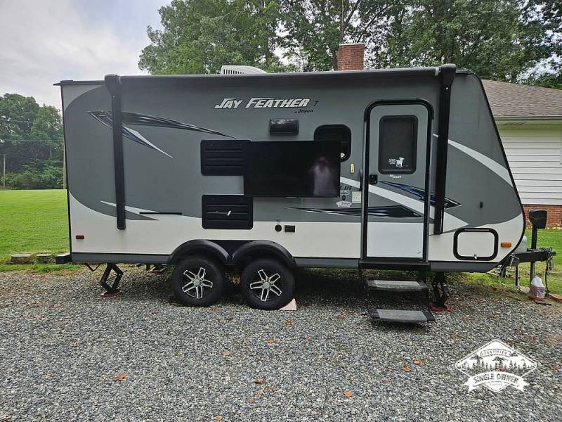 2016 Jayco Jay Feather 17XFD, $ 11,000