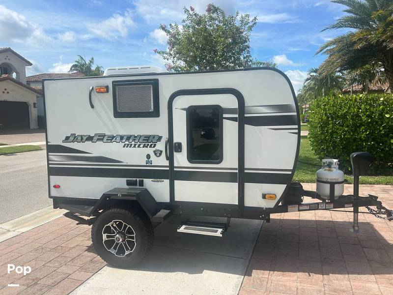 2021 Jayco Jay Feather Micro 12SRK, $ 9,700