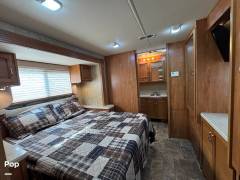2013 Fleetwood Terra 35K, $ 43,900