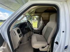 2021 Thor Motor Coach Chateau 28Z, $ 67,500