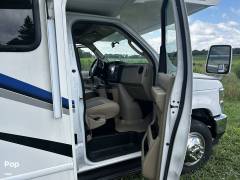 2021 Thor Motor Coach Chateau 28Z, $ 67,500